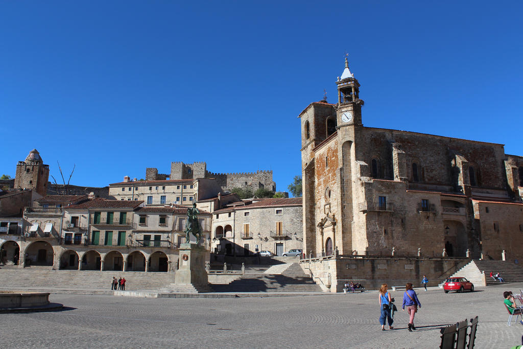 Alojamientos Plaza Mayor Trujillo Extérieur photo